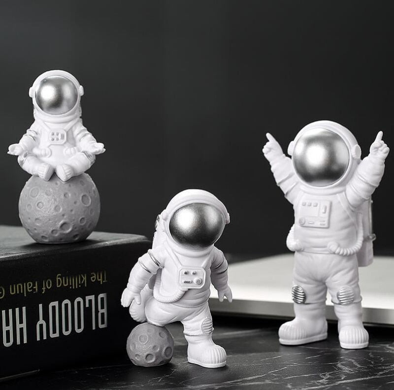 3Pcs Resin Astronaut Figurine